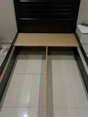 سرير للبيع نفر ونص