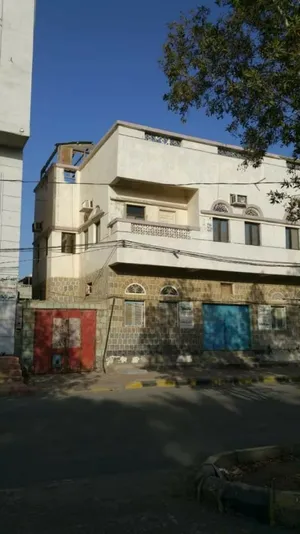 More than 6 bedrooms . 4 Bathrooms . 177 m20