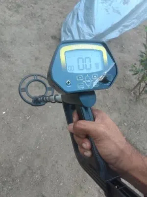 كاشف اهداف ومعادن ثمينة