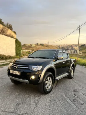 Mitsubishi L200 model 2013