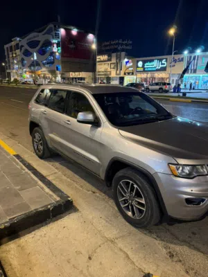 جيب شيروكي 2019 بدون ايرباك