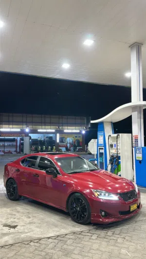 لكزس is350