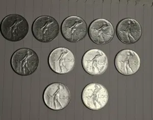 عملات إيطالية للبيع حوالي 11 قطعة السعر 80 دينار للكل