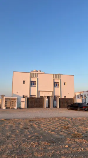 شقق للإيجار الشهري في الدقم مخطط 60   Apartments for monthly rent in Duqm
