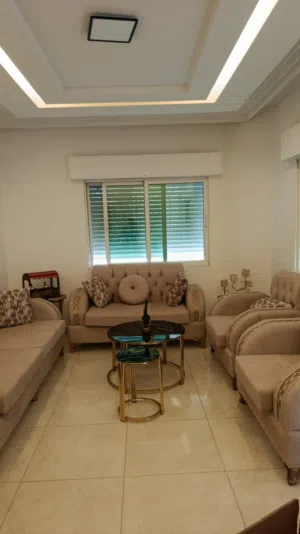 طقم كنب تسع مقاعد