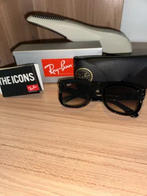 Ray-Ban Boyfriend Reverse   أصلية للبيع – حالة ممتازة جداً استخدام شهرين فقط Unisex Polarized