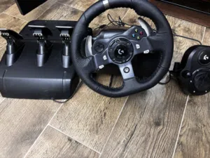 Logitech g920 steering wheel + paddle shifter