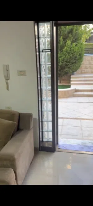 استديو مميز جدا للايجار مدخل مستقل خاص جزء من فيلا امن و مريح جدا