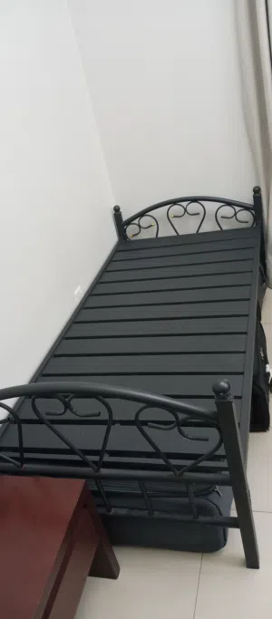 2 single beds with 2 mattresses for 300 no delivery available