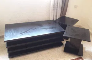 طقم طاولة وسكملات و 3 طربيزات