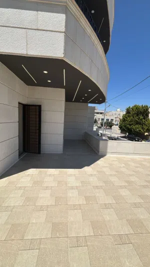 شقق مميزة جدًا للبيع تشطيبات سوبر ديلوكس شارع الاذاعة ضاحية الحج حسن