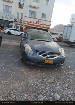 نيسان التيما 2010 ،
