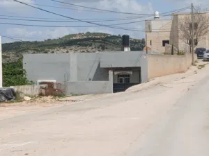 180 m2 More than 6 bedrooms Townhouse for Sale in Tulkarm Deir Al-Ghusun