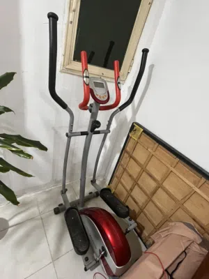 Machine in excellent condition. Used only few times.