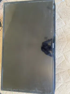13.3 Samsung monitors for sale in Tripoli