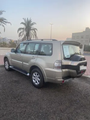 البيع سيارة باجيرو 2020 حالة ممتازة