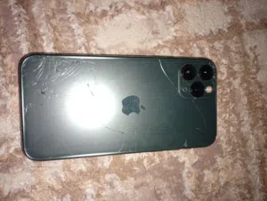 Apple iPhone 11 Pro 64 GB in Tripoli