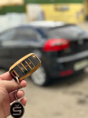 Kia rio 2013 هاتشباك كيا ريو 2013 تسيير 2016  اصل برايفت  ماتور 1400 cc  تيربو ديزل جير عادي 6 غيار