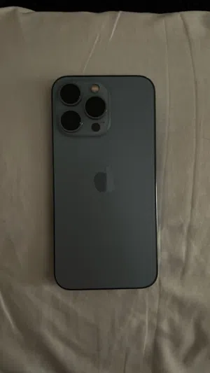 ايفون 13 برو نضيف جدا