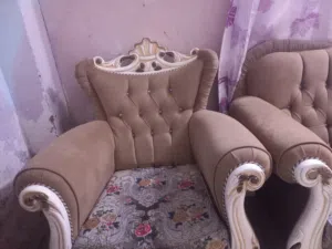 طخم قنفات ملكي 6 قطع مع 5 لواحق مساند 8 مقاعد