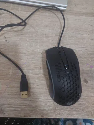 ماوس جبار مع اضاءة جانبية