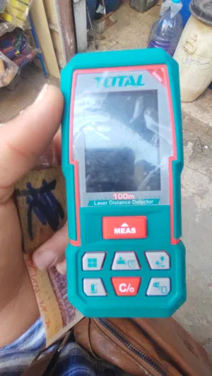 متر ليزر توتال 100متر استخدام شهر لسه لاصق الشركة عليه