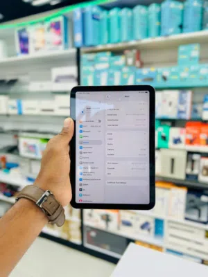 iPad Mini 6 in Muscat / Used Condition