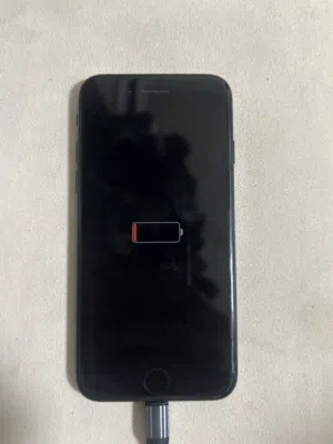 iPhone 7 32GB نظيف شغال 100% بطارية 85%
