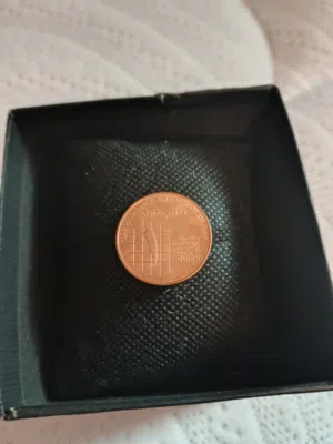 قرش أحمر أردني قديم – إصدار 1434هـ / 2013م – قطعة مميزة لهواة جمع العملات.