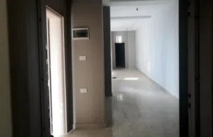 شقة للايجار بالطابق التالت، مدخل منفصل