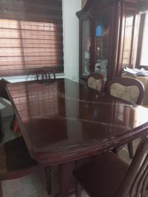 طاولة سفرة وملحقاتها