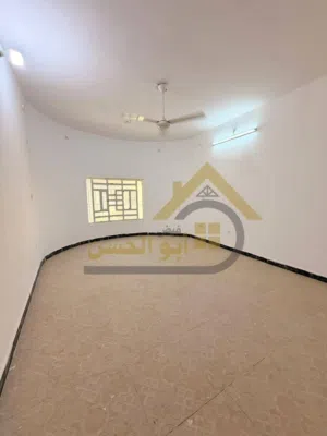 200 m2 More than 6 bedrooms Townhouse for Rent in Basra Baradi'yah