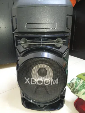 LG XBOOM HiFi System RNC7  High Power 1000W Output: Provides robust and powerful sound, perfect for
