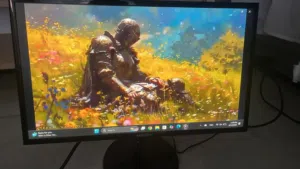 للبيع شاشه جيمنج من شركة سامسونج نضيفه جداً مع وصلاتها السعر غير قابل للتفاوض( الجاد يتواصل فقط )