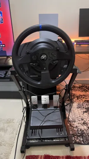 Gaming Steering Wheel PS5 and PC. Thrustmaster T300RS with stand