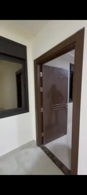 باب WPC مع حلق ومقاوم للمياه