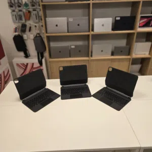 Apple Magic Keyboard - 11-inch الأصلية  قابل للتفاوض