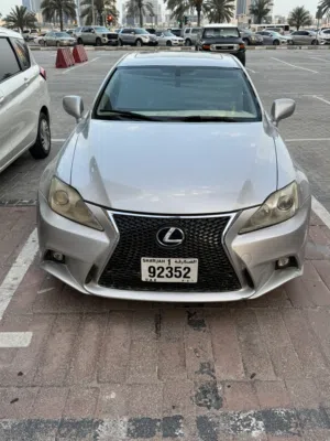 Lexus is حالة جيدة منطقة الغافية