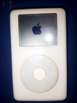 ايبود كلاسيك موديل 1995 -40 جيجا ••• iPod classic 1995 40 giga من شركة ابل apple