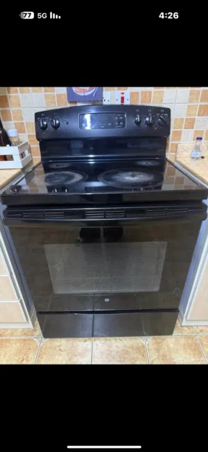 فرن LGسيراميك مستعمل للبيع بعض العيون تعمل وبعضها عطلانه