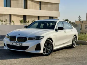 Bmw i3 35L 2024  فحص كامل ، بدون حوادث ، عداد 22 الف كم فقط ، داخلية احمر