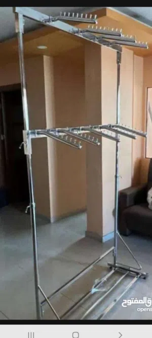 ستاندات ستانلس طبي بسعر حرق ومواسير ستانلس جديد تعليق ممكن عالجهتين وزنه ثقيل جدا  مع8 هوك