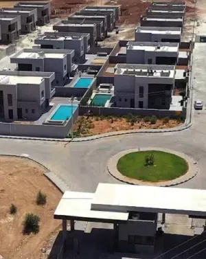 ارض ع شارعين في طلحية