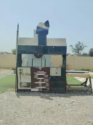 عربة بجميع معداتها تصلح لكفيه او مشروع شوي البرجر والمشاكيك