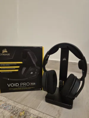 Corsair VOID PRO wireless headset with RGB stand