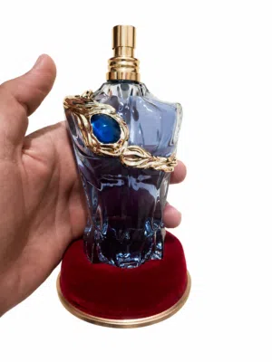 عطر لي بيو نارسس من شركة جان بول الفرنسية