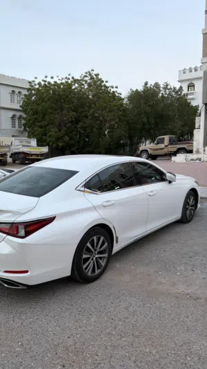 Used Lexus ES in Muscat