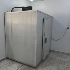للبيع غرفة تبريد مقاس متر ونص في اتنين متر شغاله بحاله ممتازه