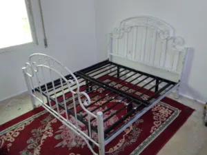 تخت مجوز حديد للبيع