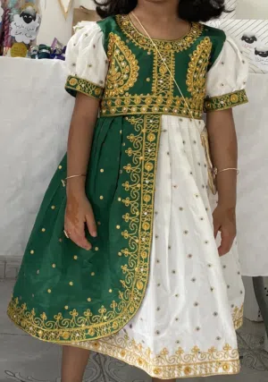 فستان تقليدي للبنوتات